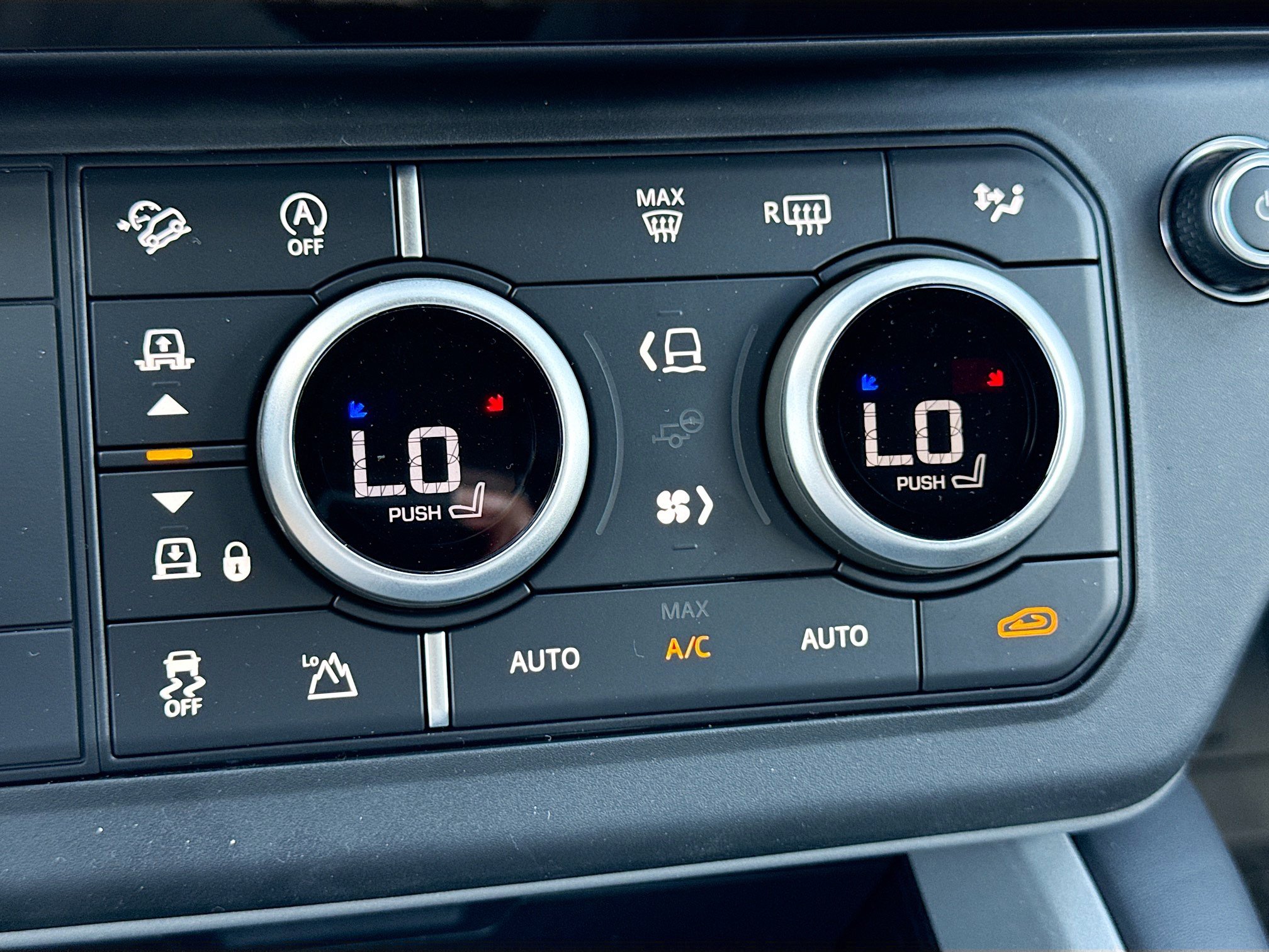 New 2026 Land Rover Defender 110 X AWD/4WD image 35