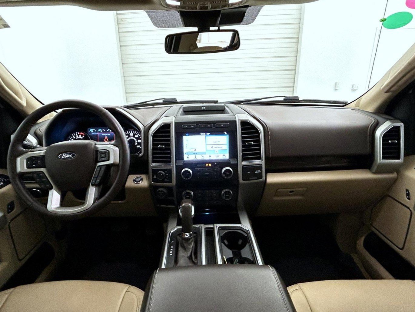 Used 2019 Ford F150 Lariat w/ Equipment Group 502A Luxury AWD/4WD image 14