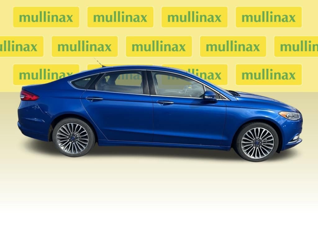 Used 2017 Ford Fusion SE image 2