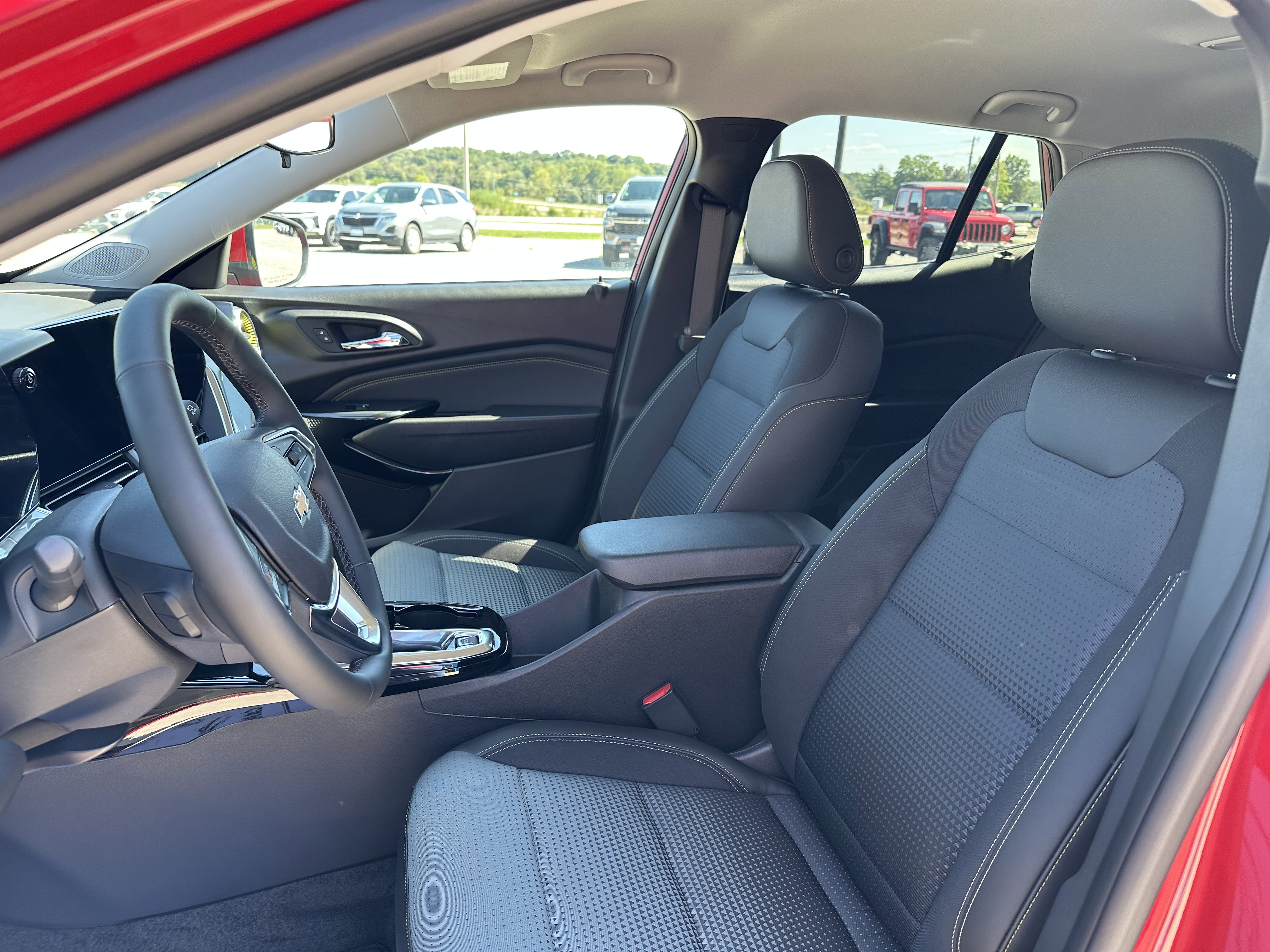 New 2026 Chevrolet Trax LT w/ Driver Confidence Package image 13