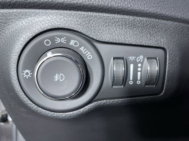 Used 2021 Jeep Compass Limited image 29