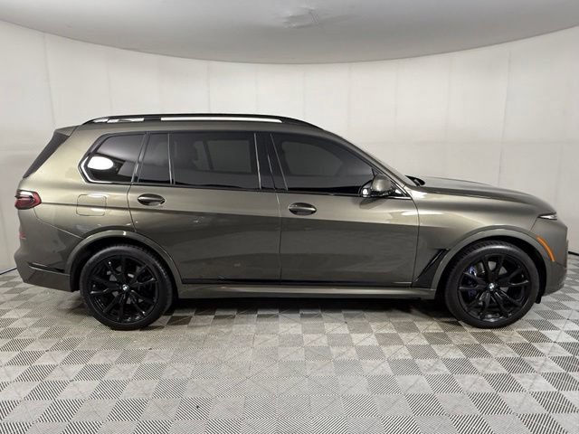 Used 2025 BMW X7 xDrive40i w/ M Sport Package AWD/4WD image 9