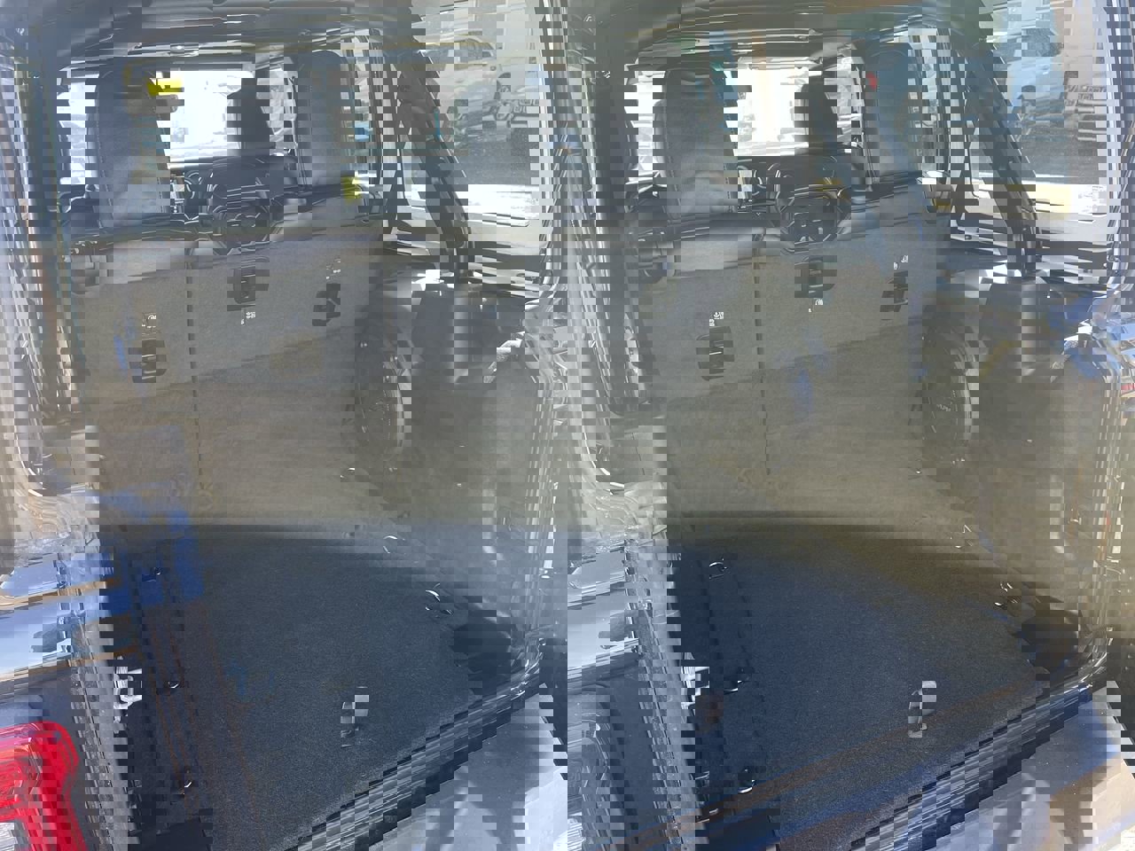 Used 2021 Jeep Wrangler Unlimited Sahara image 26