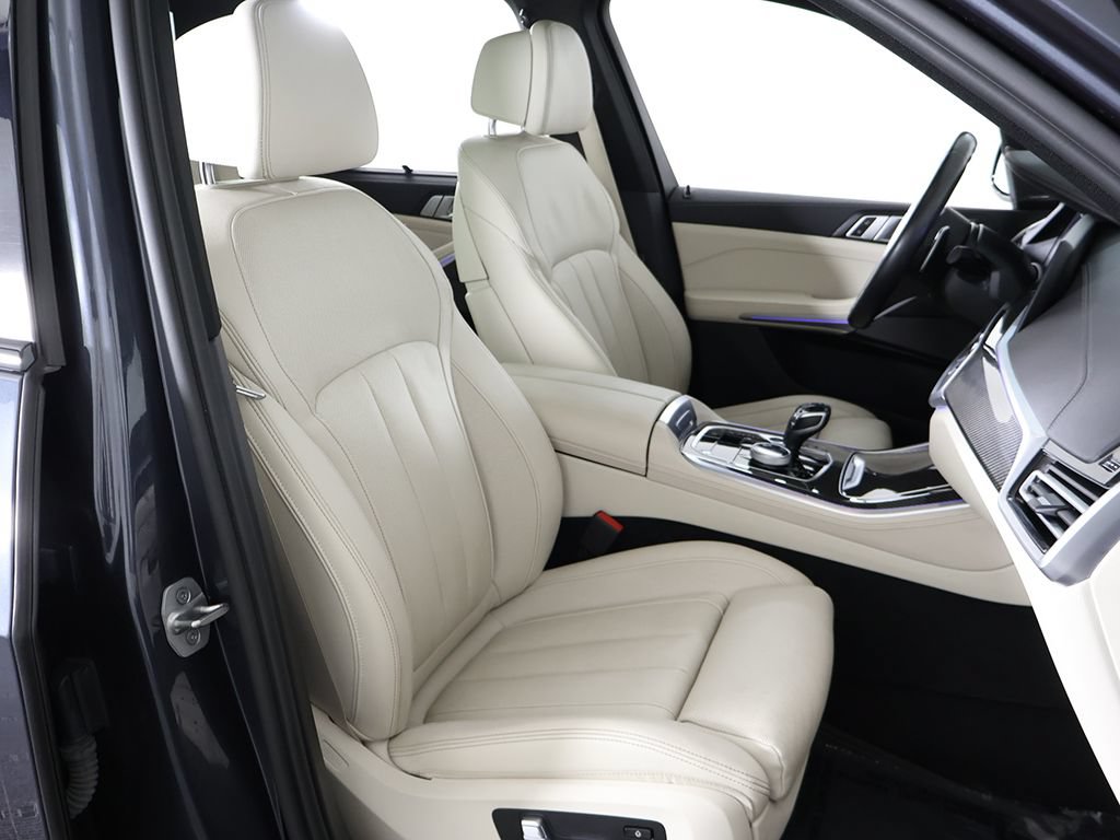 Used 2022 BMW X5 M50i AWD/4WD image 36