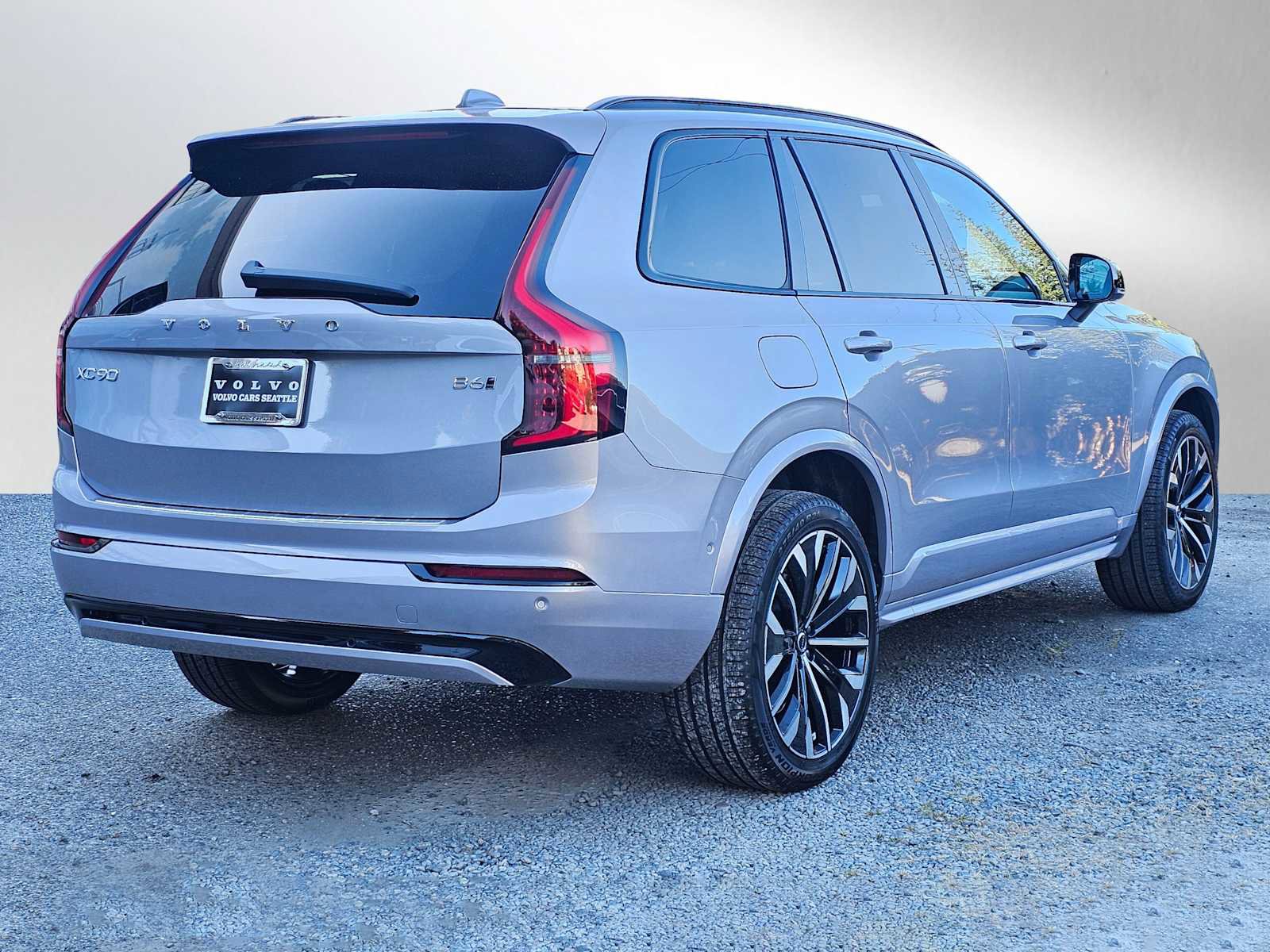 New 2026 Volvo XC90 B6 Ultra w/ Protection Package image 7