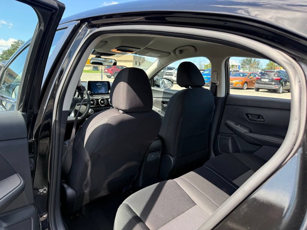 Used 2025 Nissan Sentra SV FWD image 15