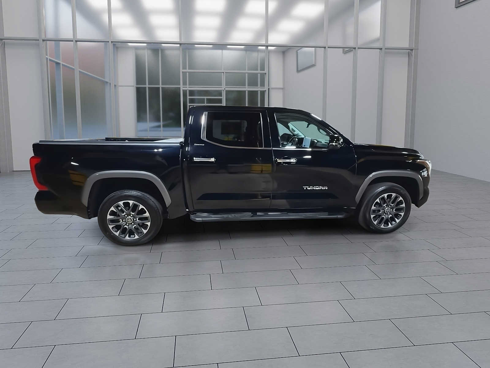 Used 2022 Toyota Tundra Limited w/ Power Package AWD/4WD image 9