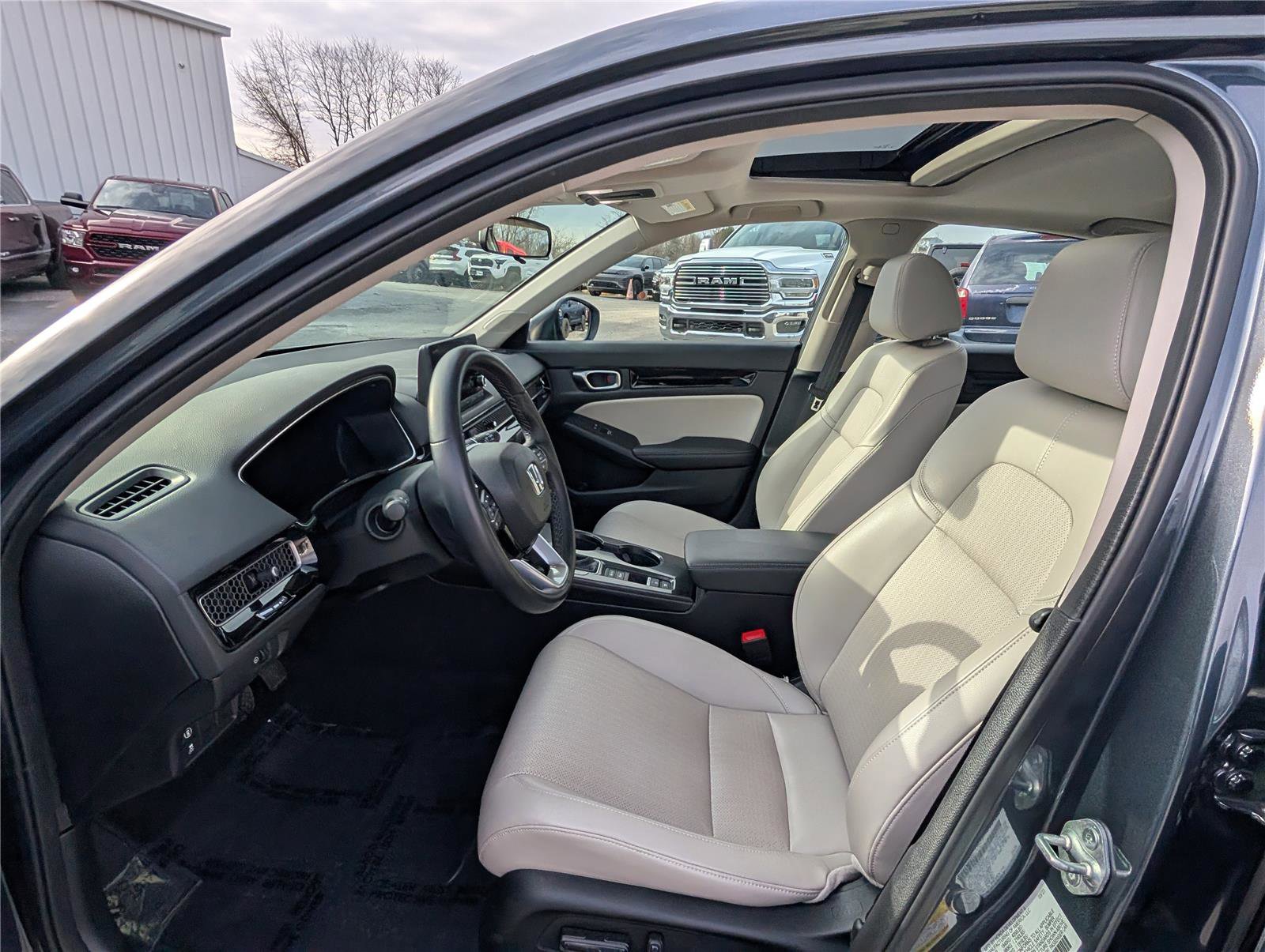 Used 2023 Honda Civic EX-L image 14