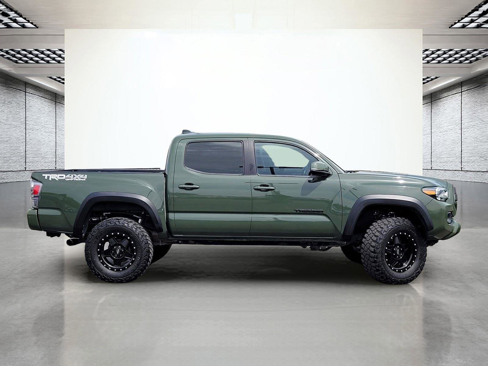 Used 2021 Toyota Tacoma TRD Off-Road w/ TRD Premium Off Road Package AWD/4WD image 6