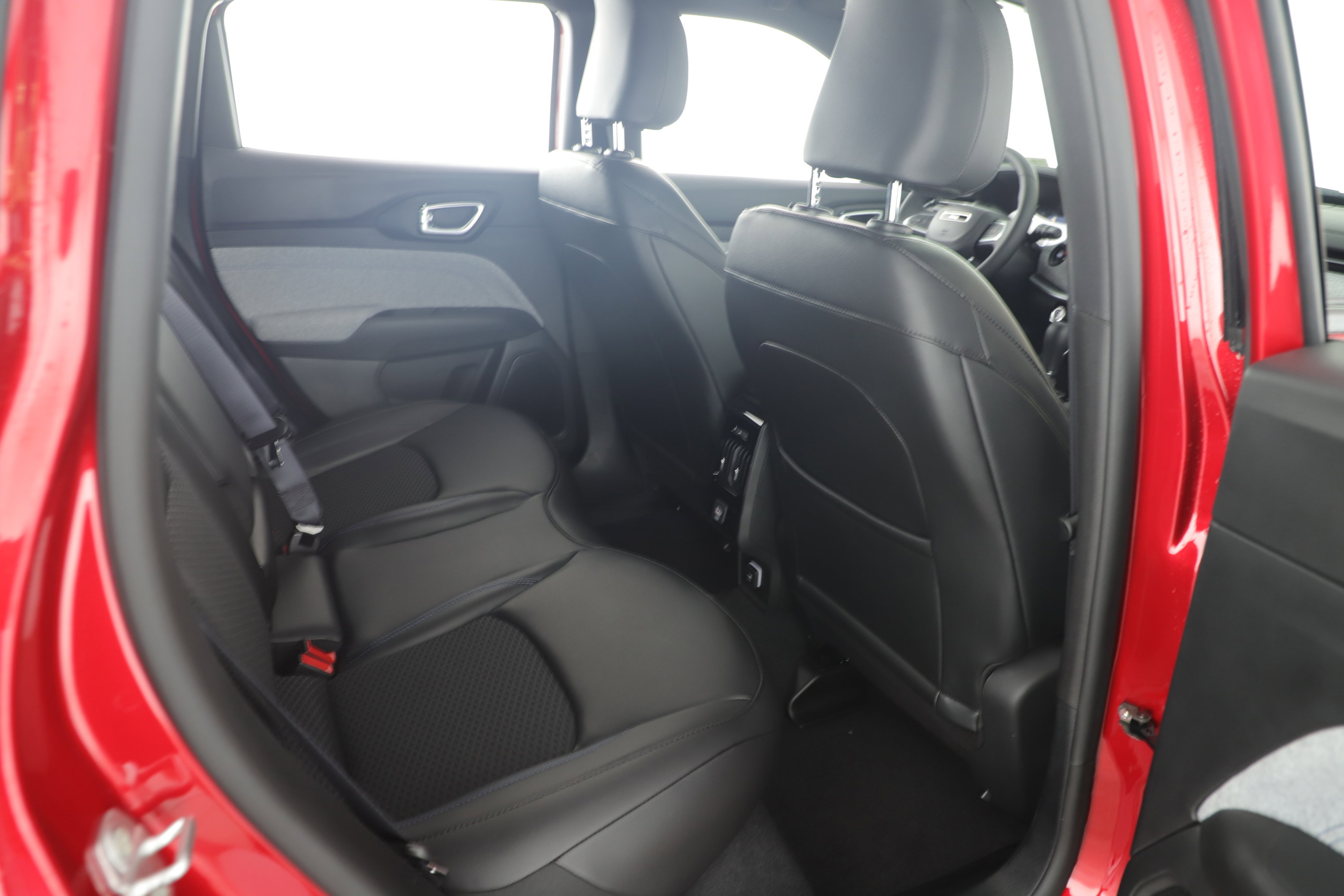 New 2026 Jeep Compass Latitude image 23