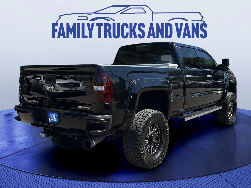 Used 2017 GMC Sierra 2500 Denali AWD/4WD image 5