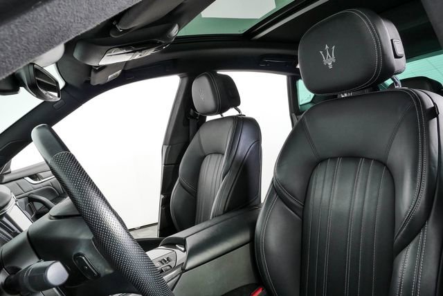 Certified 2022 Maserati Levante GT AWD/4WD image 2