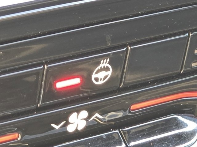 Used 2025 Jeep Grand Cherokee L Altitude image 15