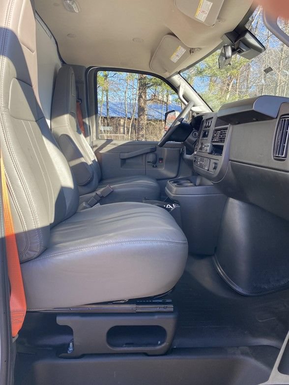 Used 2024 Chevrolet Express 3500 w/ Power Convenience Package RWD image 14