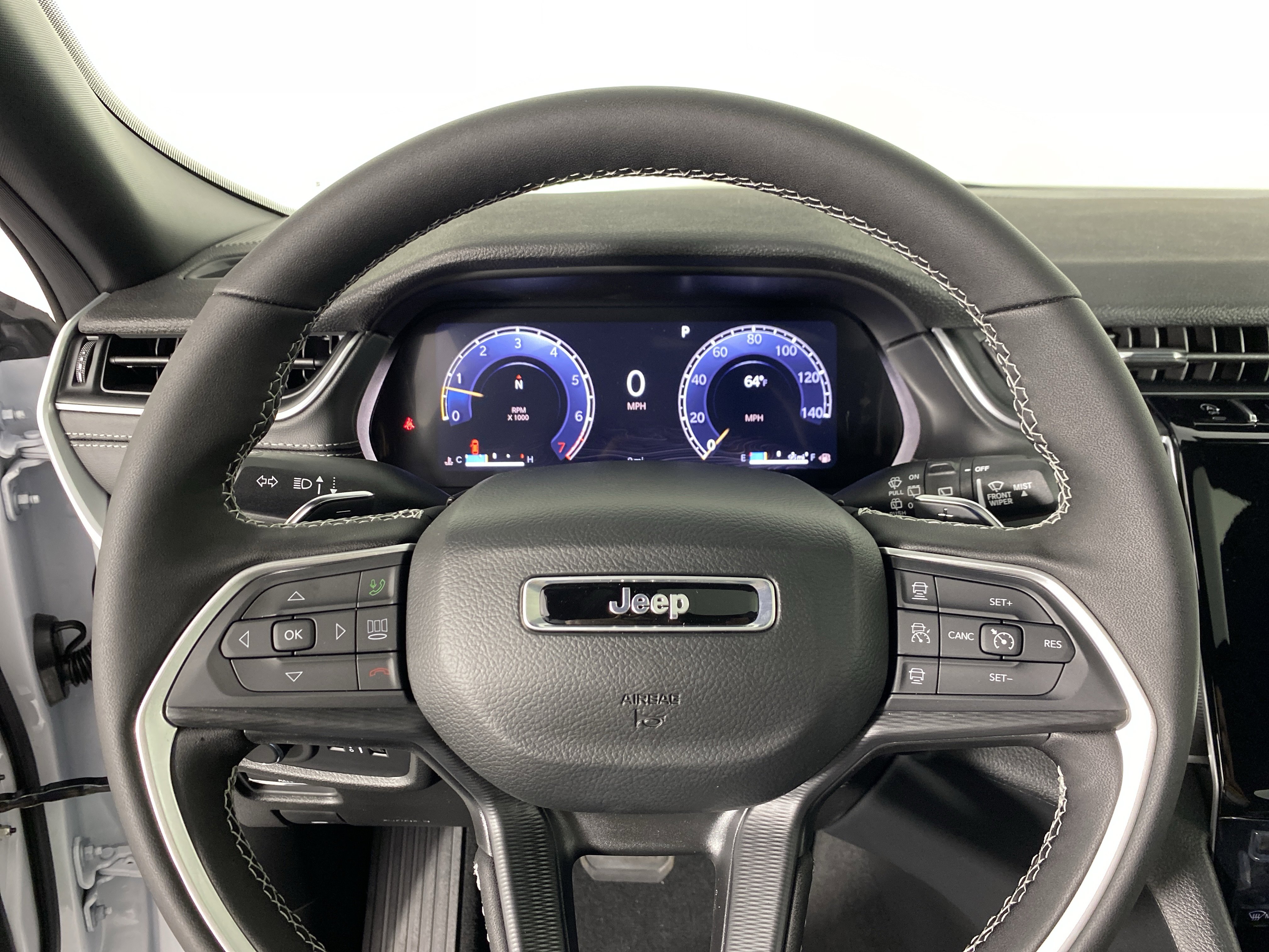 New 2025 Jeep Grand Cherokee Altitude image 19