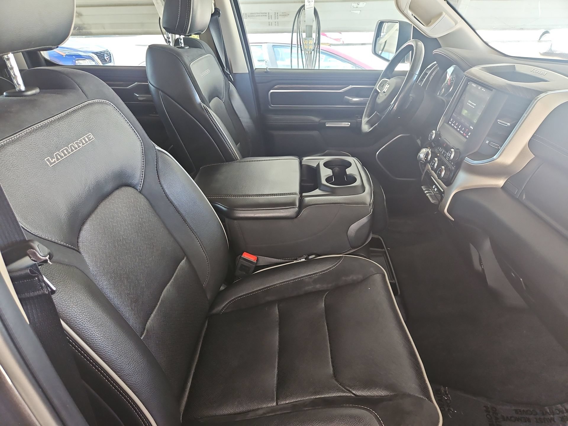 Used 2019 RAM 1500 Laramie w/ Off Road Group AWD/4WD image 17