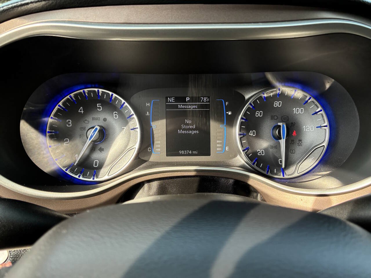 Used 2019 Chrysler Pacifica Touring-L FWD image 25