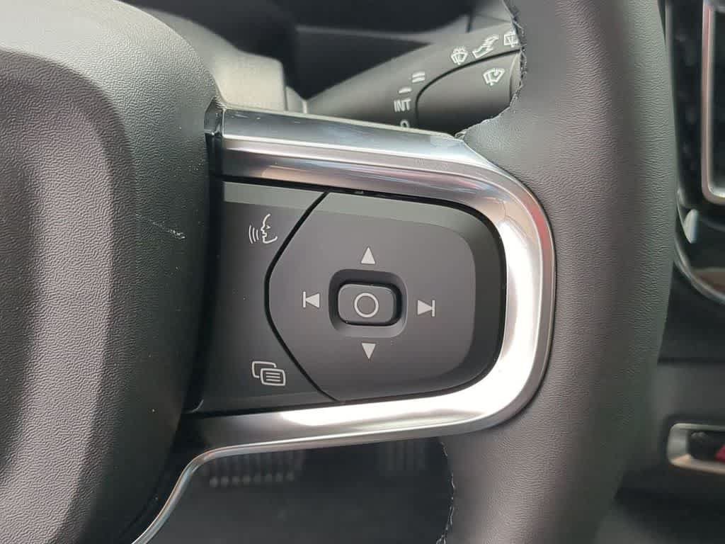 New 2026 Volvo XC40 B5 Core w/ Protection Package Premier AWD/4WD image 23