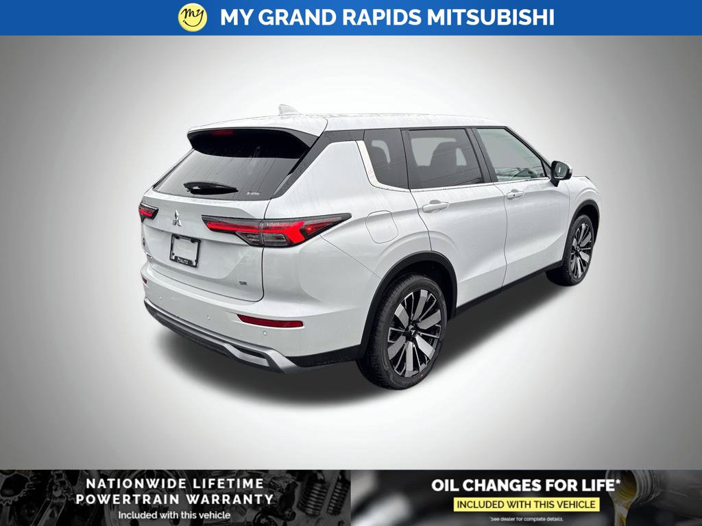 New 2026 Mitsubishi Outlander SE AWD/4WD image 7