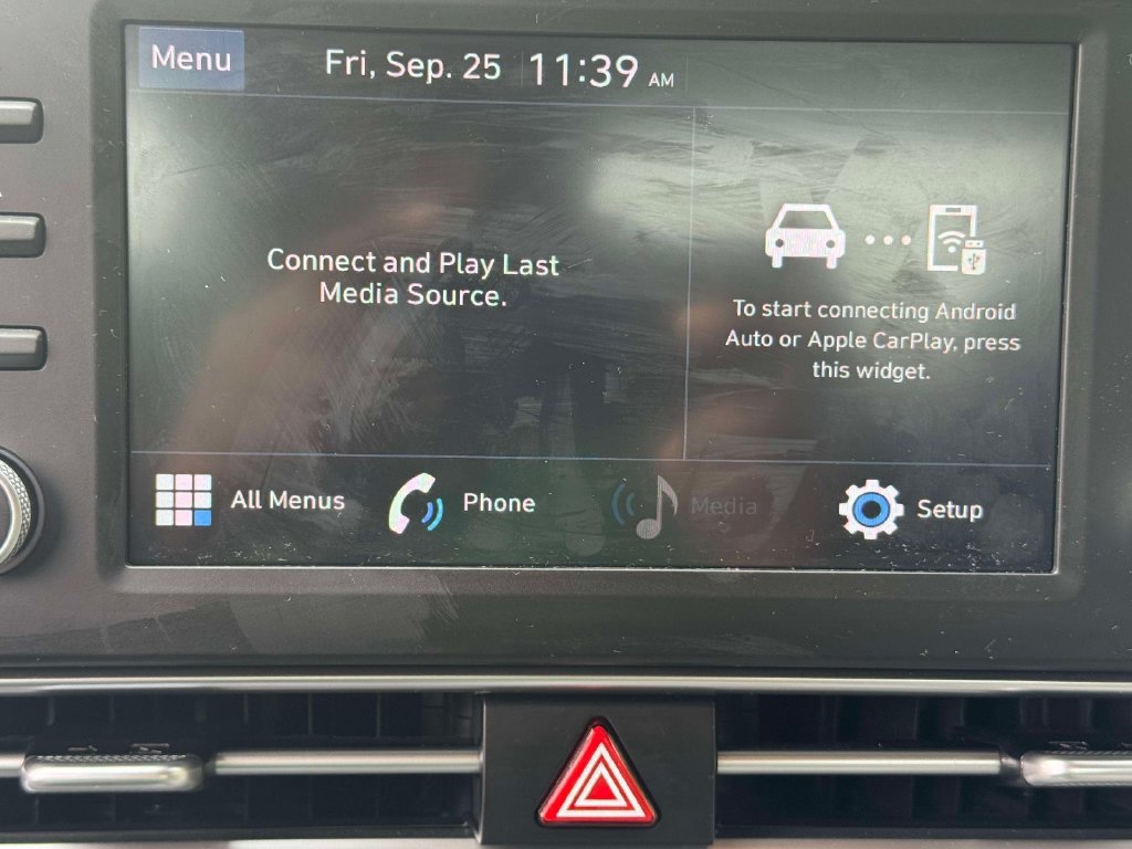 Used 2023 Hyundai Elantra SE w/ Cargo Package FWD image 24