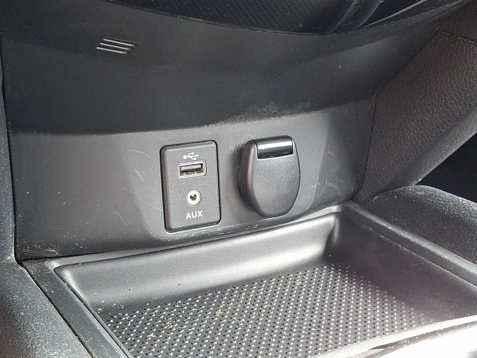 Used 2017 Nissan Rogue SV AWD/4WD image 23