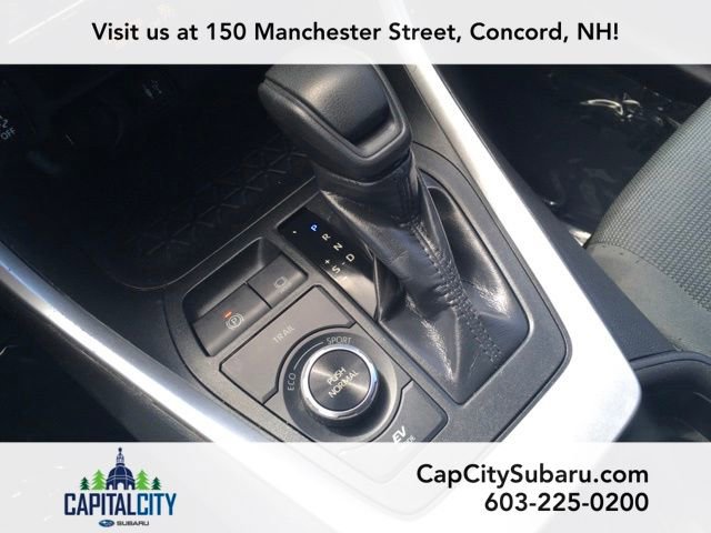 Used 2019 Toyota RAV4 LE w/ Carpet Mat Package AWD/4WD image 28