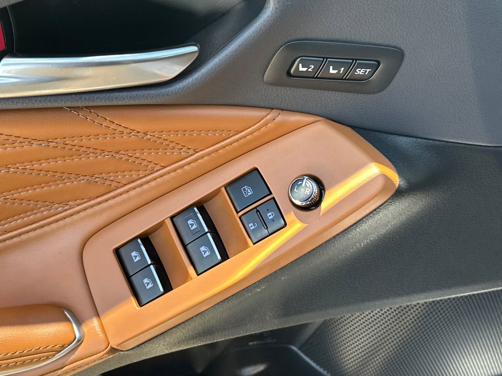 Used 2020 Toyota Avalon Limited w/ Advanced Safety Package image 18