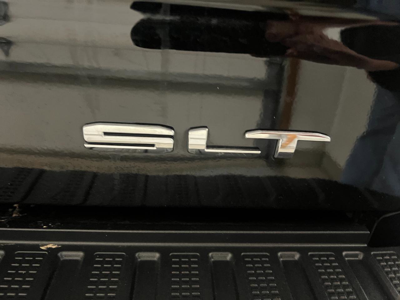 Used 2025 GMC Sierra 1500 SLT AWD/4WD image 66