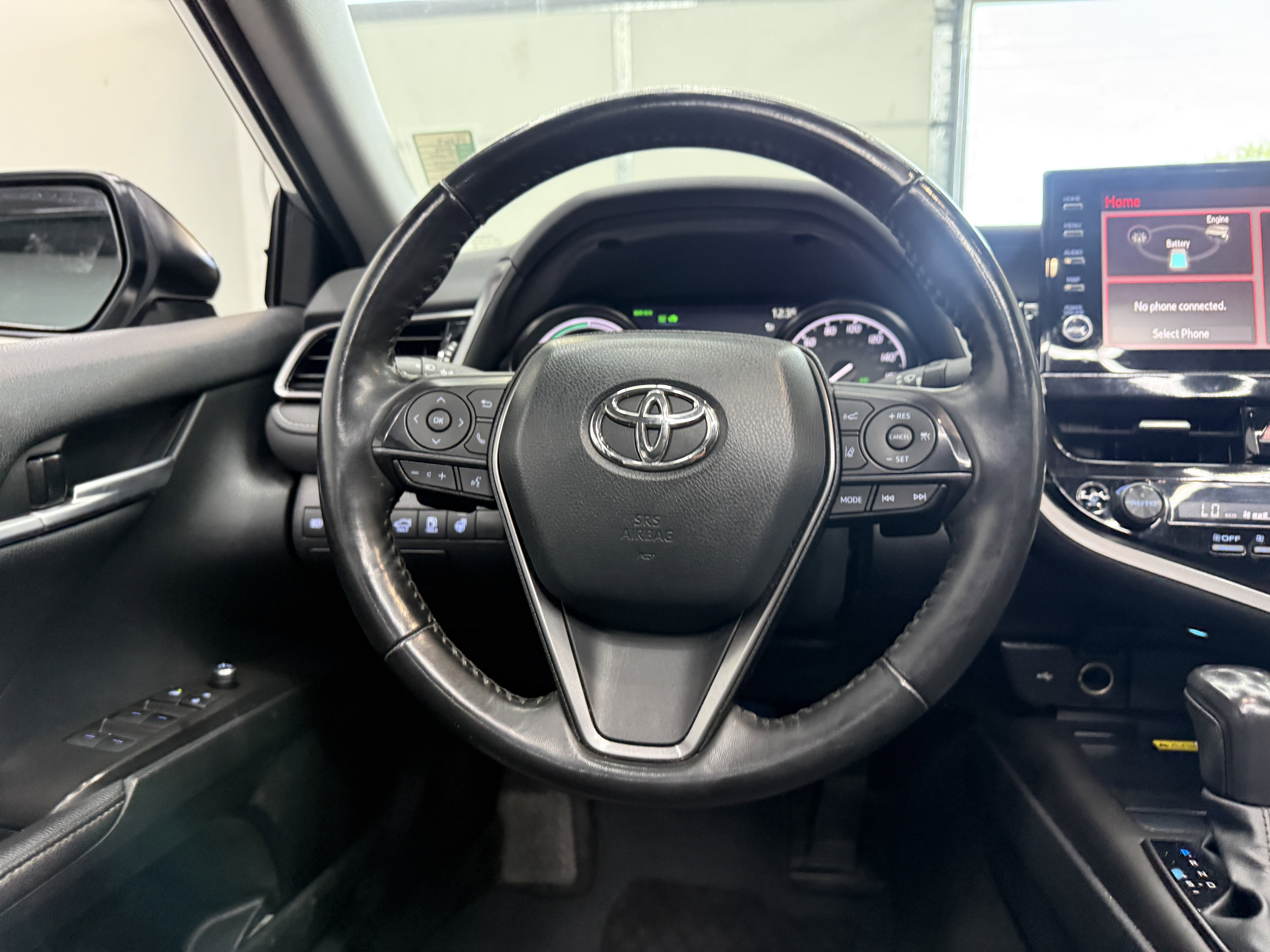 Used 2023 Toyota Camry XSE FWD image 13