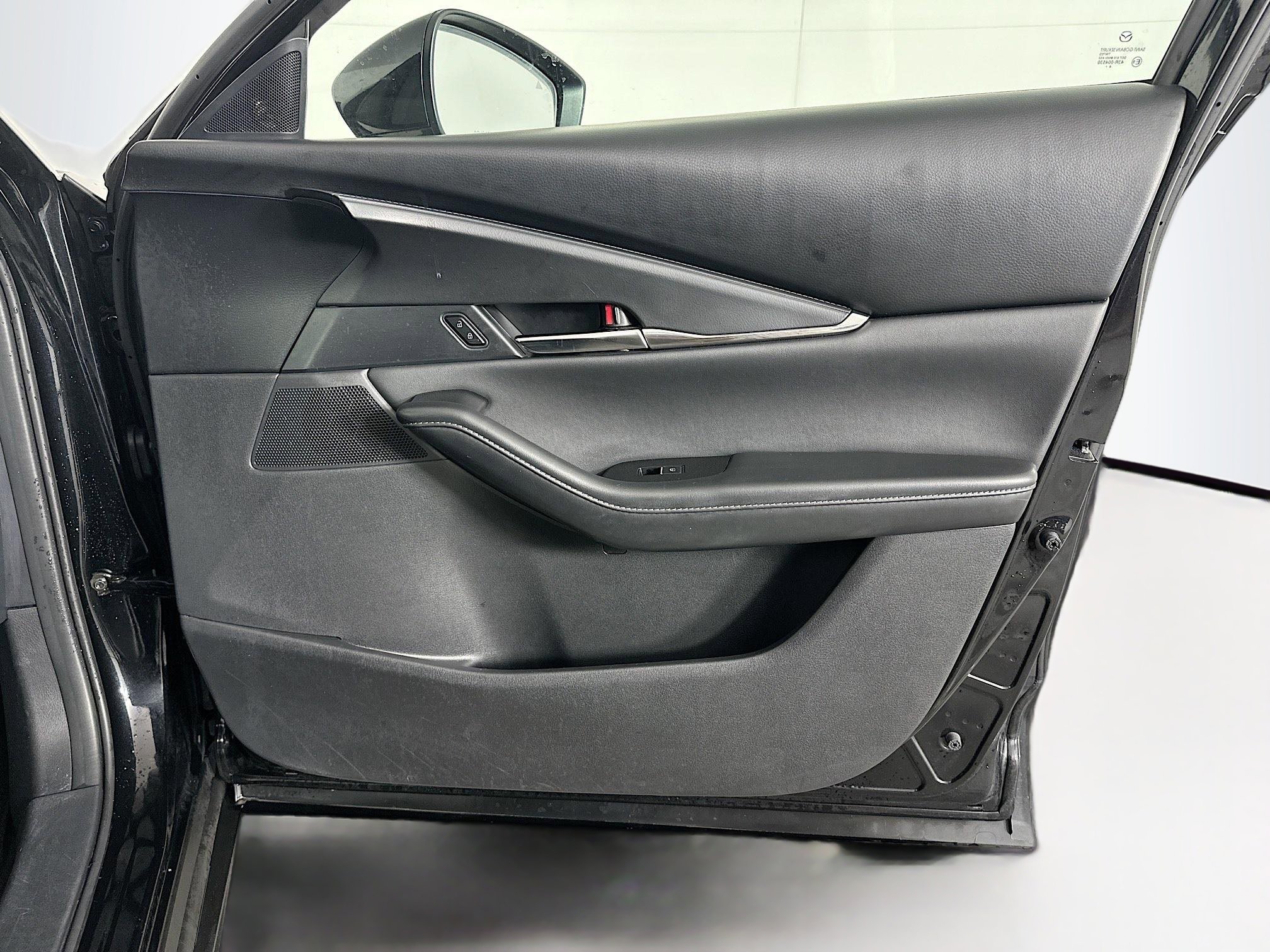 Used 2025 MAZDA CX-30 AWD 2.5 S w/ Preferred Package image 32