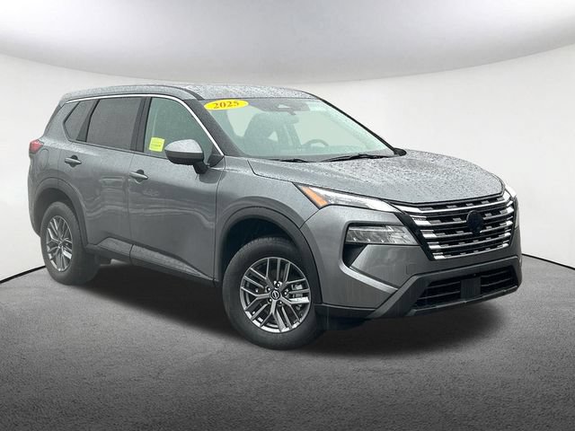 Used 2026 Nissan Rogue SV AWD/4WD image 2