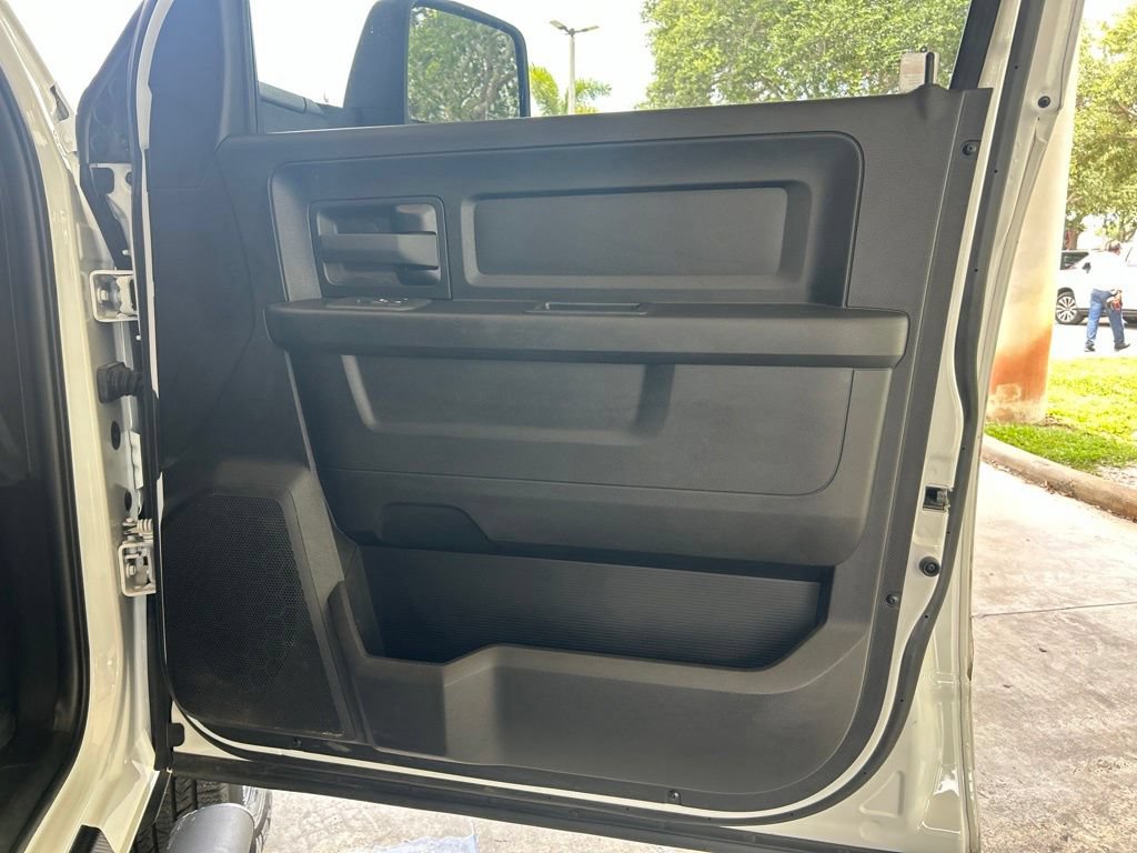 Used 2025 RAM 3500 Tradesman AWD/4WD image 30