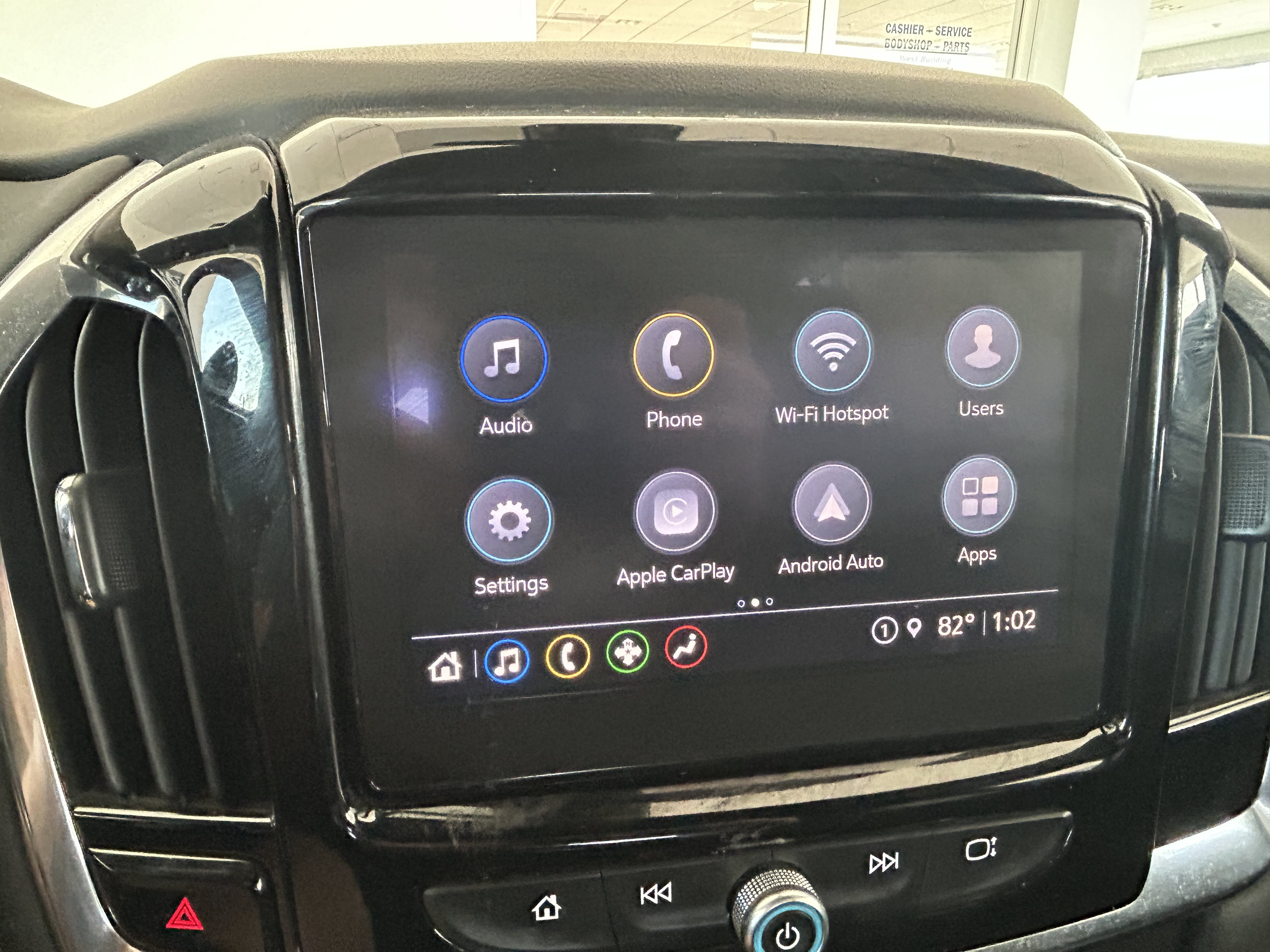 Used 2023 Chevrolet Traverse LT w/ LPO, Floor Liner Package AWD/4WD image 15