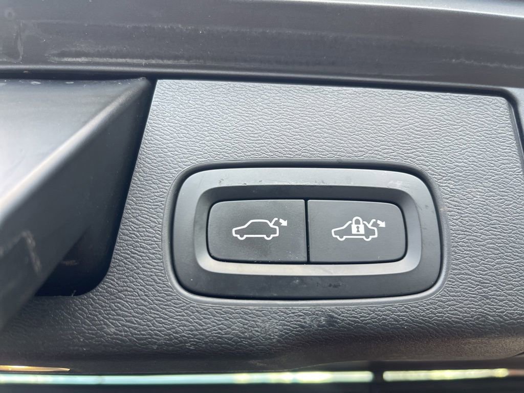 Used 2019 Volvo XC60 T5 Inscription AWD/4WD image 24