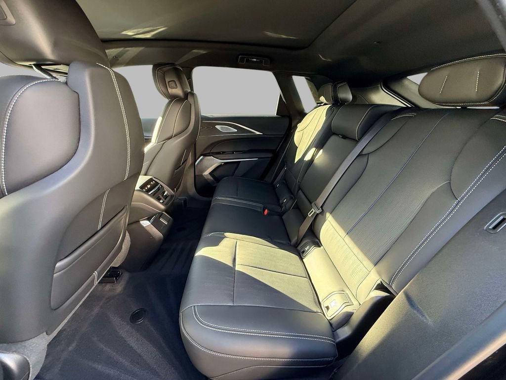 Used 2024 Cadillac Lyriq Luxury w/ LPO, Floor Liner Package image 19