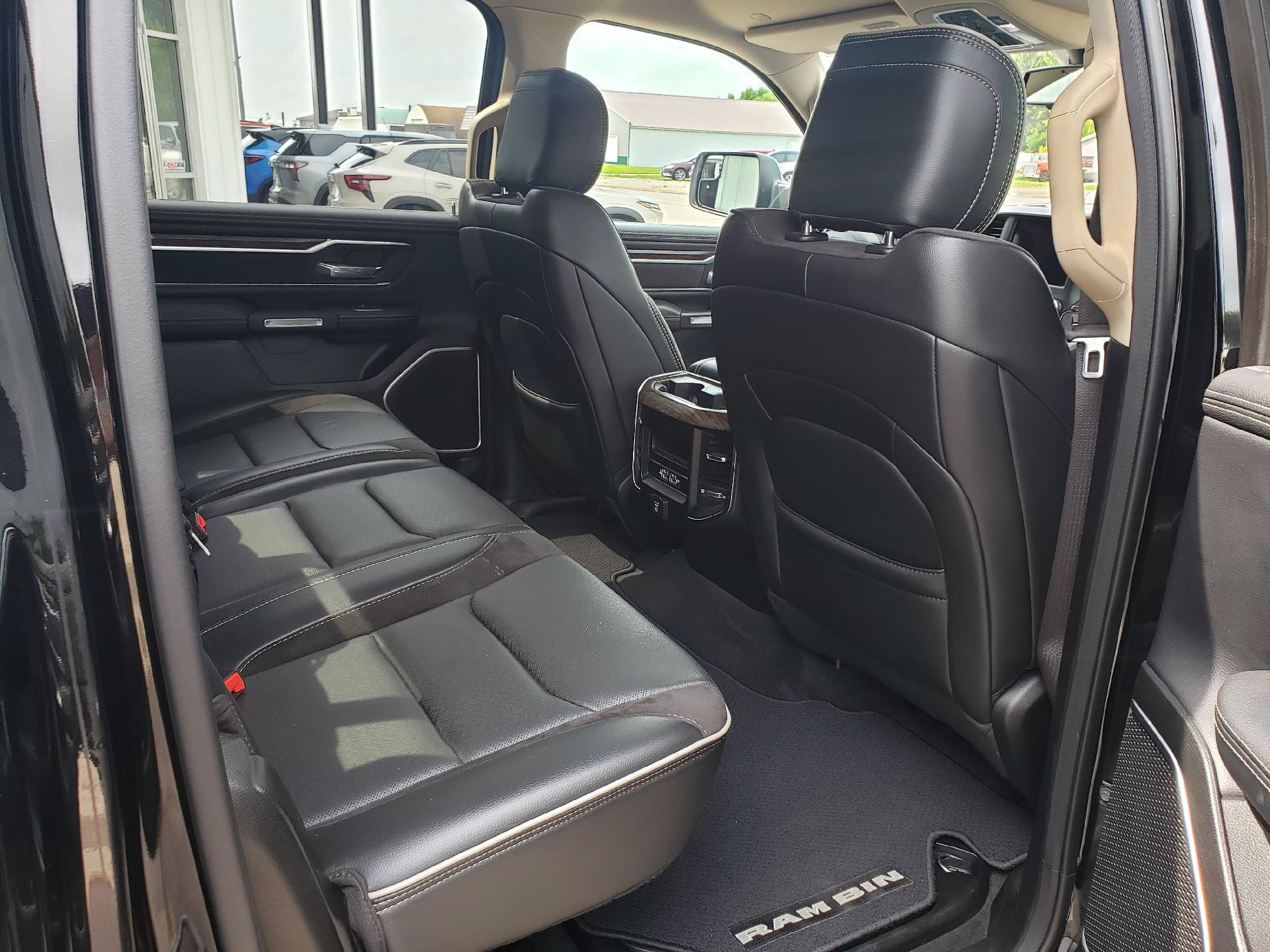 Used 2020 RAM 1500 Laramie AWD/4WD image 10