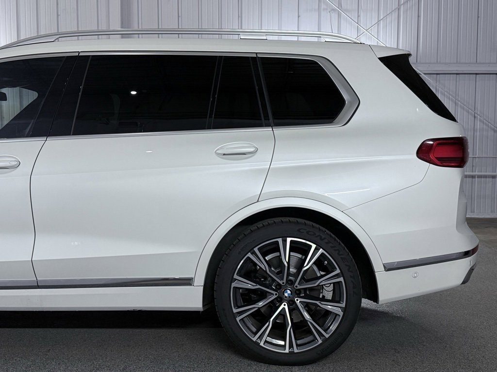 Used 2021 BMW X7 xDrive40i w/ Premium Package 2 image 13