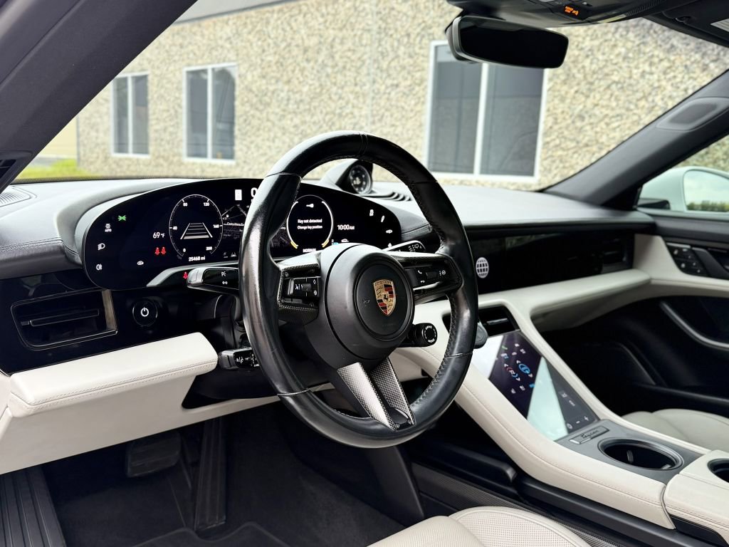 Used 2022 Porsche Taycan 4S AWD/4WD image 24