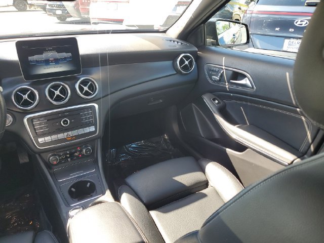 Used 2019 Mercedes-Benz GLA 250 4MATIC image 25