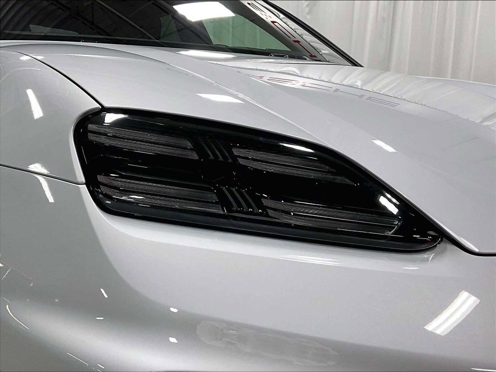 Used 2025 Porsche Macan Electric image 15