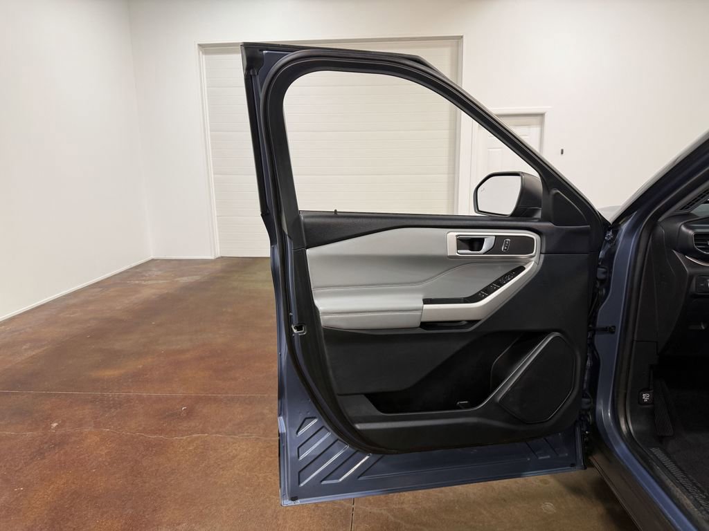 Used 2021 Ford Explorer XLT w/ Equipment Group 202A image 52