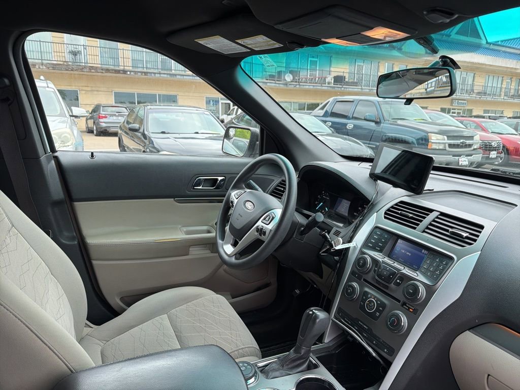 Used 2015 Ford Explorer 4WD image 11