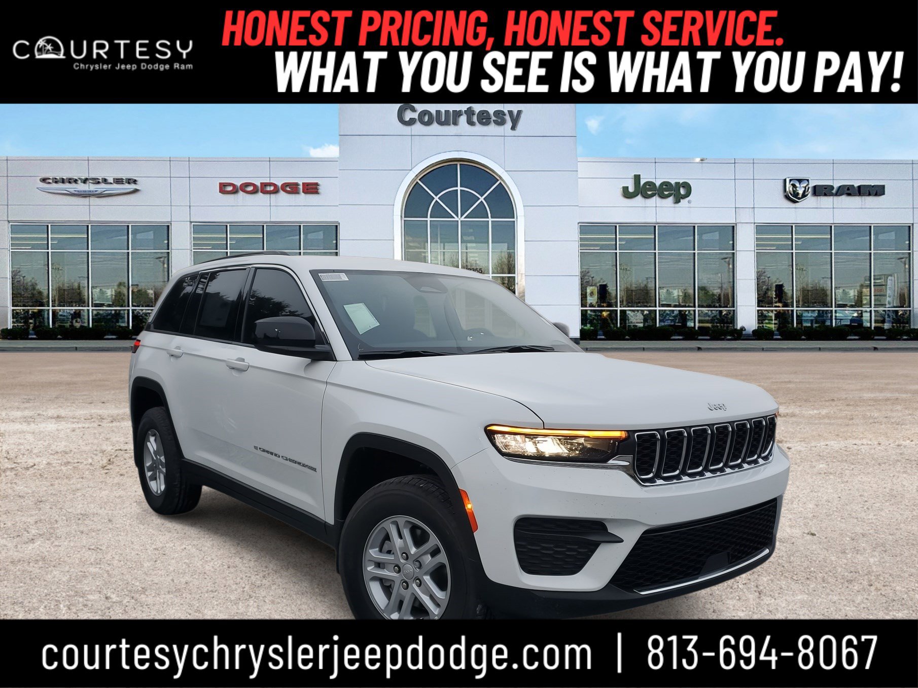 New 2025 Jeep Grand Cherokee Laredo image 1