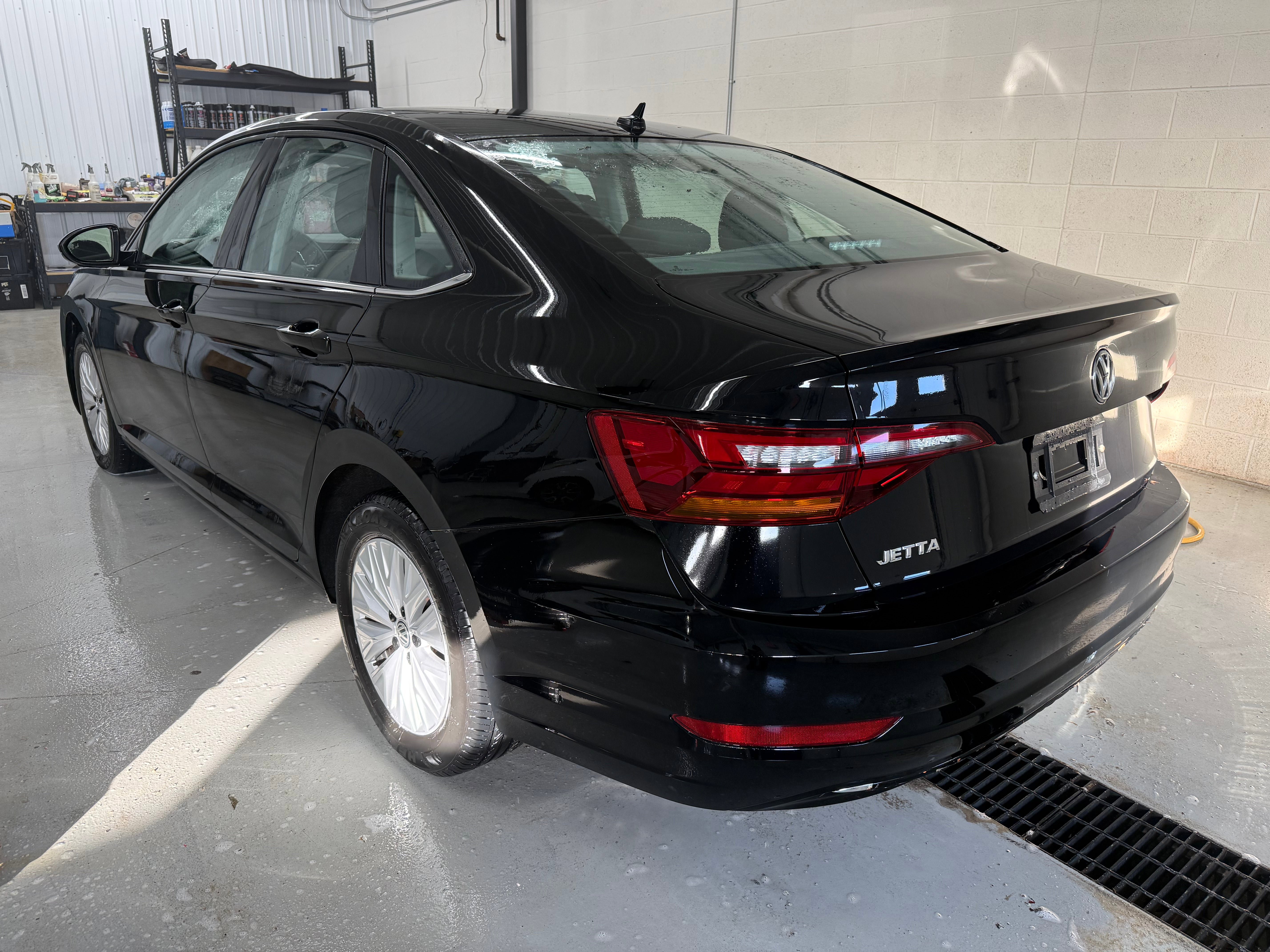 Used 2019 Volkswagen Jetta R-Line FWD image 4