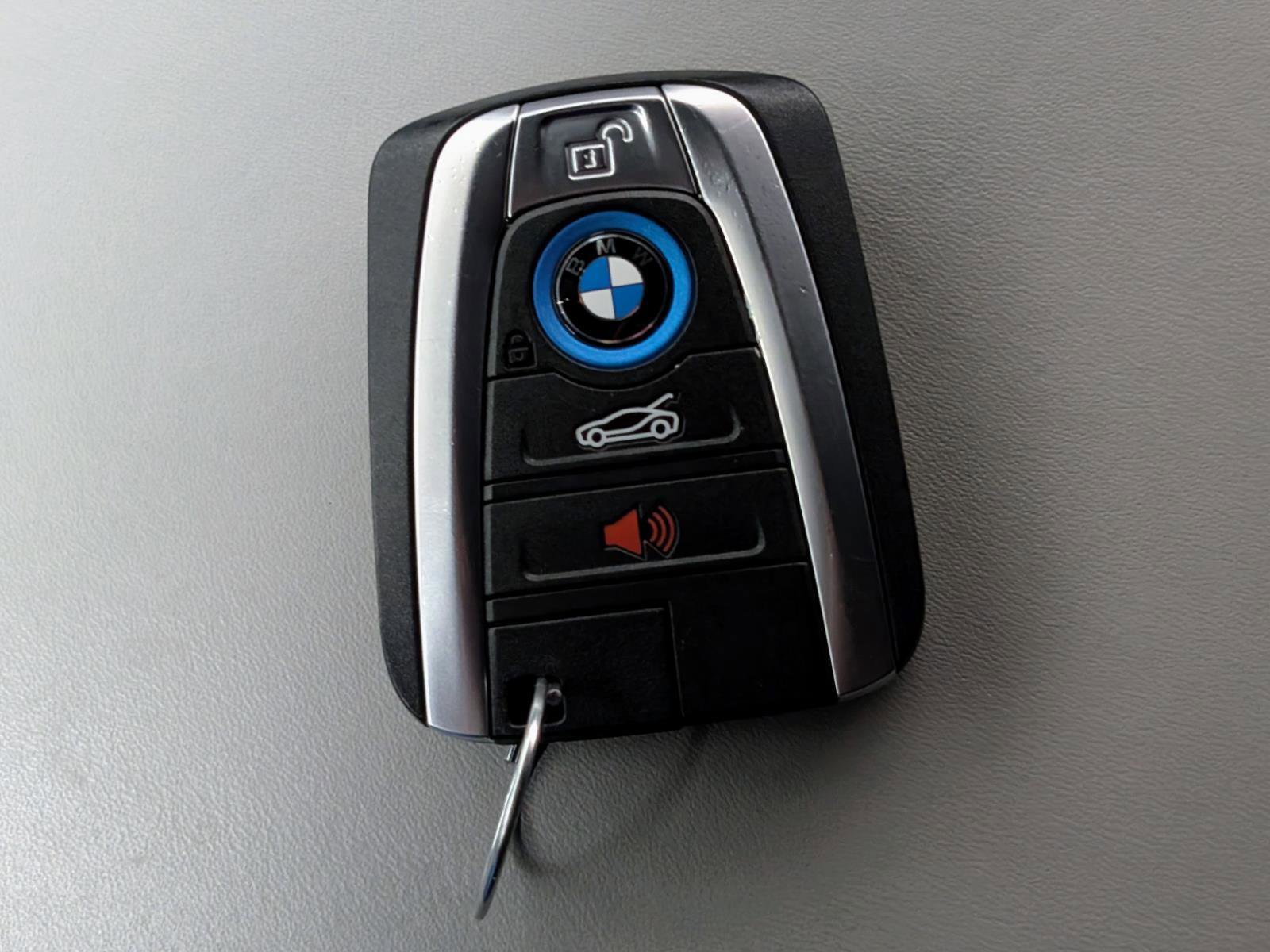 Used 2016 BMW i8 image 40