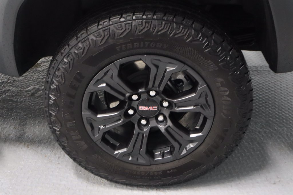 Used 2024 GMC Canyon Elevation w/ Trailering Package AWD/4WD image 17