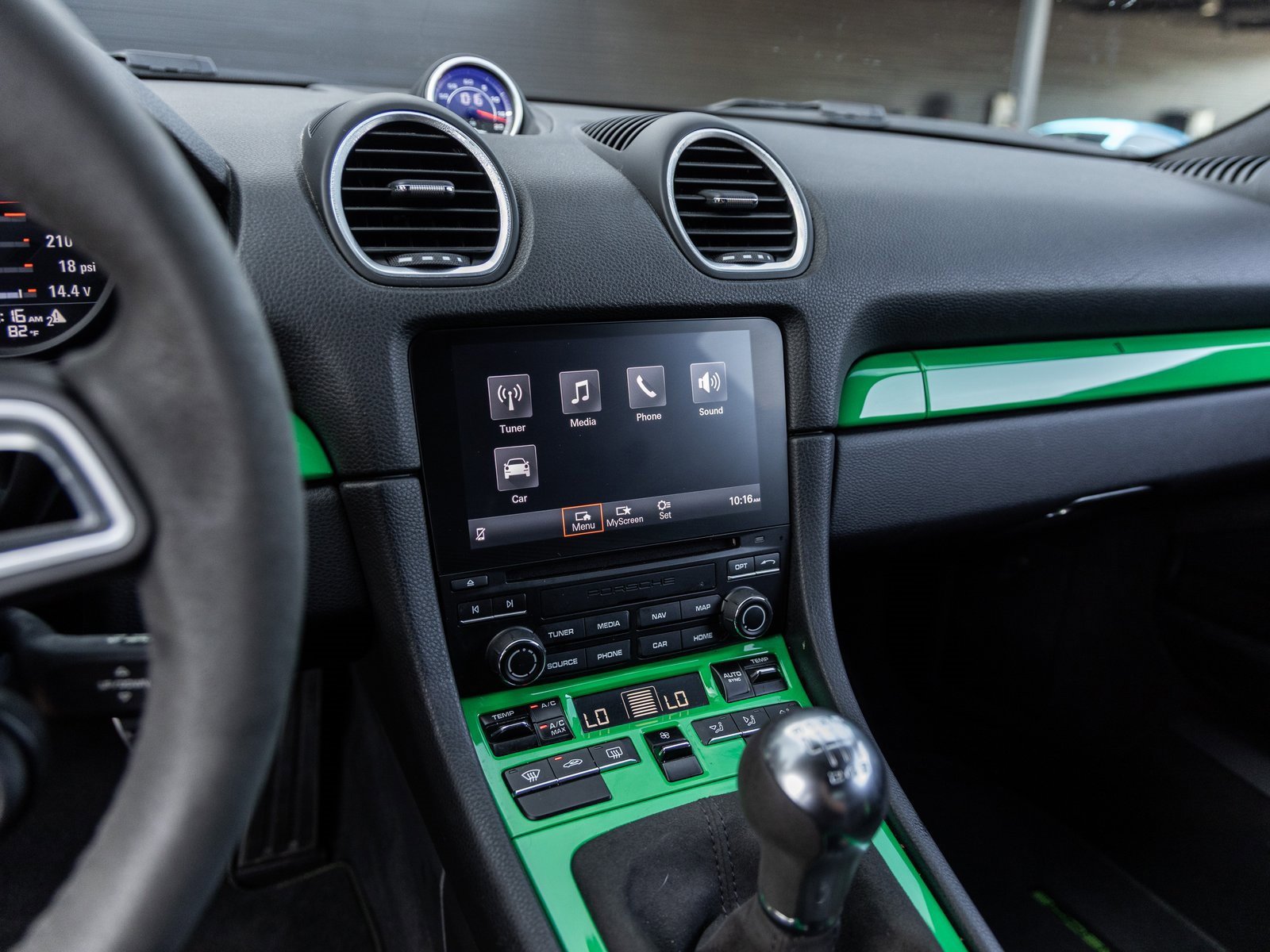 Used 2023 Porsche 718 Cayman GT4 image 34