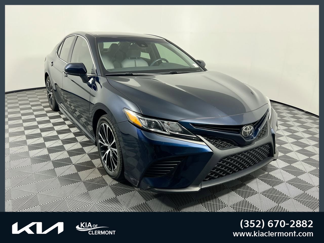 Used 2018 Toyota Camry SE