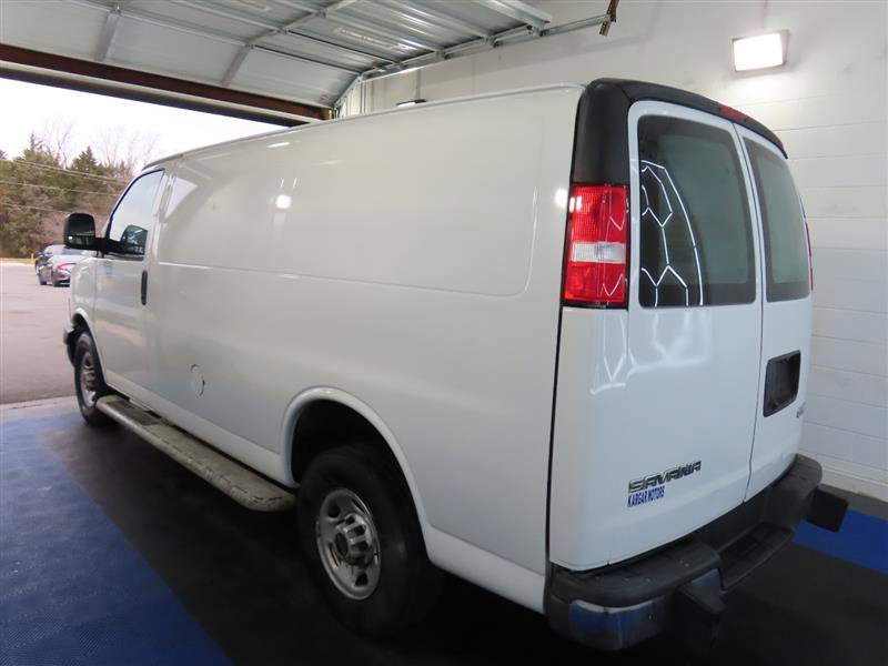 Used 2024 GMC Savana 2500 w/ Driver Convenience Package image 10