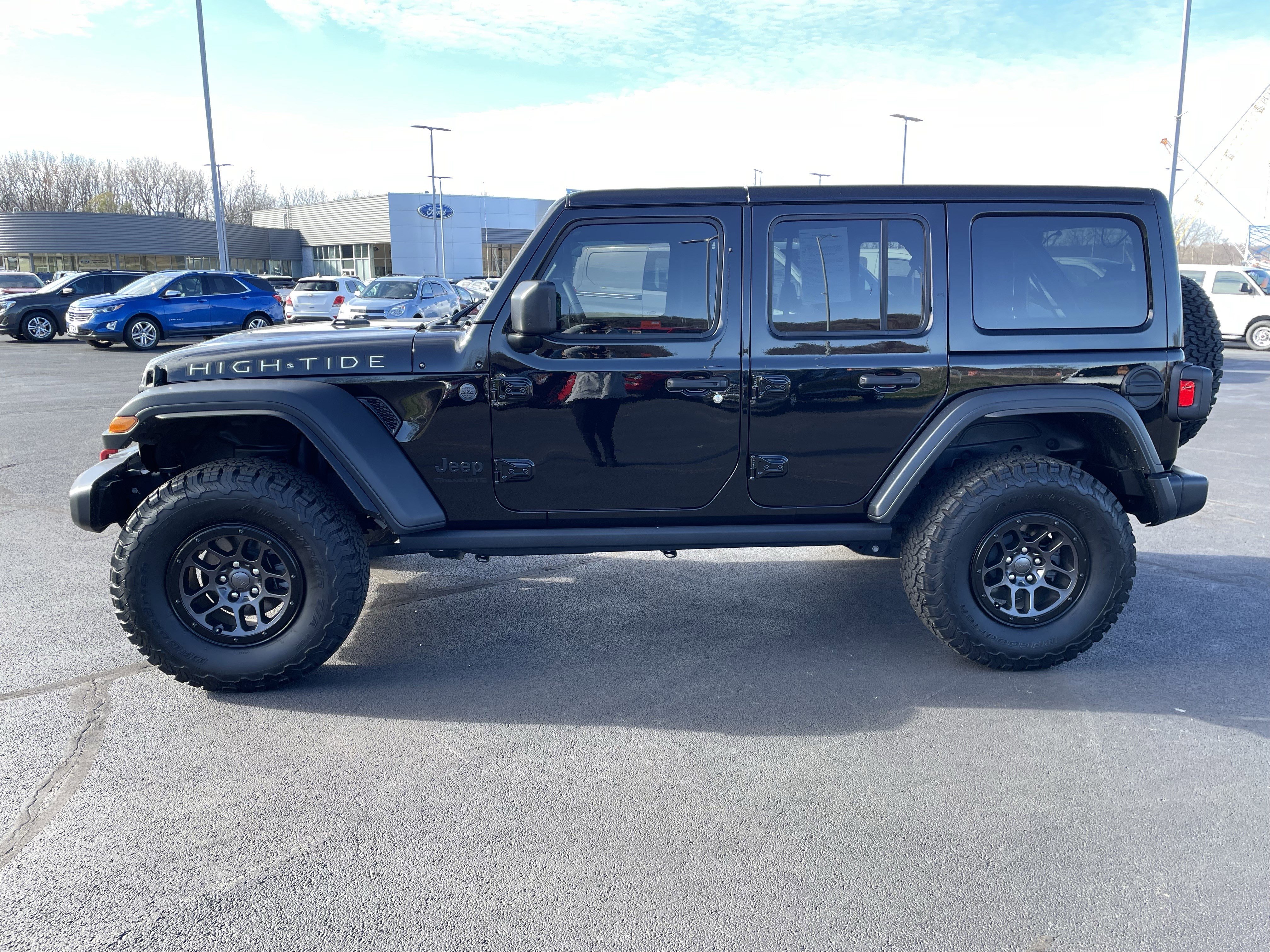 Used 2023 Jeep Wrangler Sport image 2